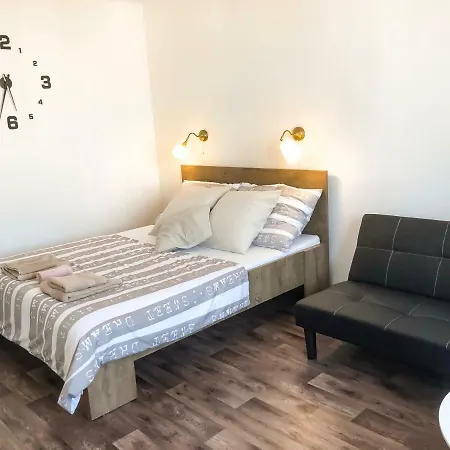 דירה 1 Bdr Apartment, Soblahovska *